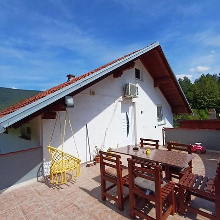 Apartman Denis Una Luzine Exterior foto