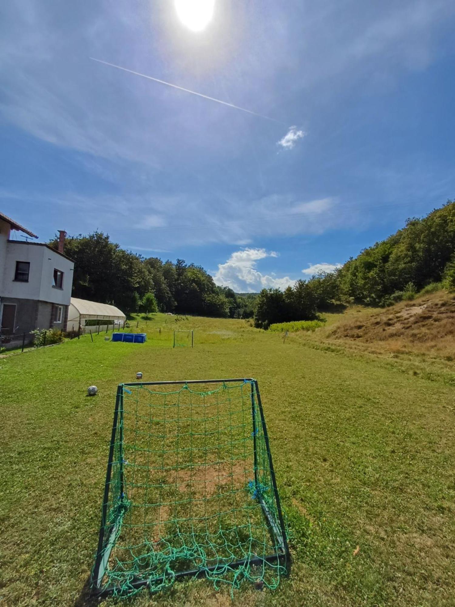 Apartman Denis Una Luzine Exterior foto