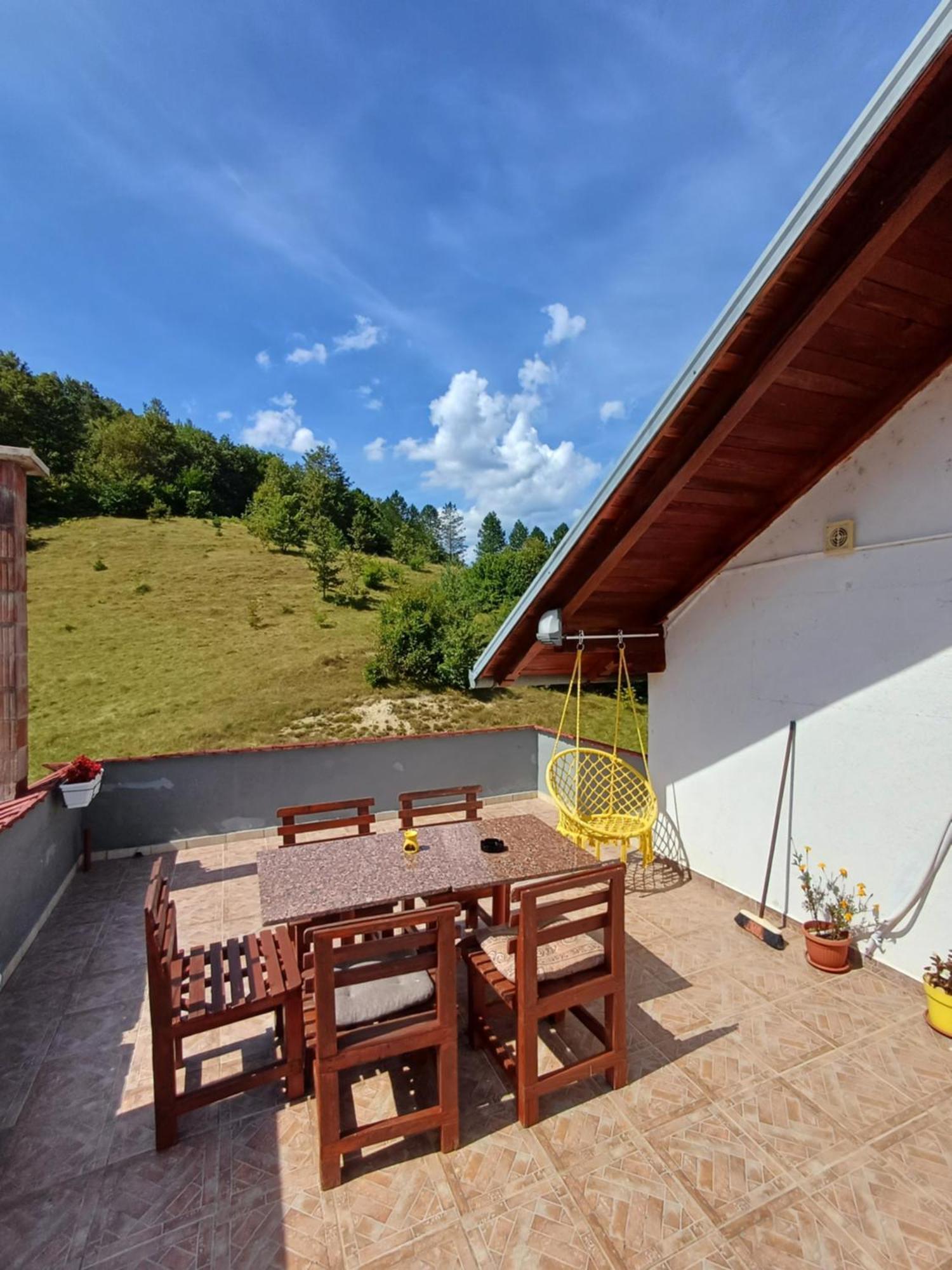 Apartman Denis Una Luzine Exterior foto