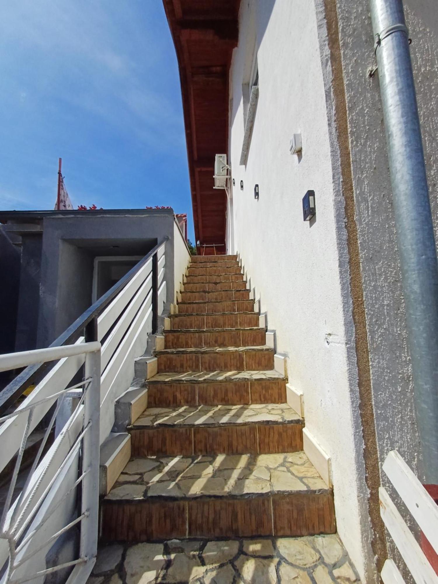 Apartman Denis Una Luzine Exterior foto