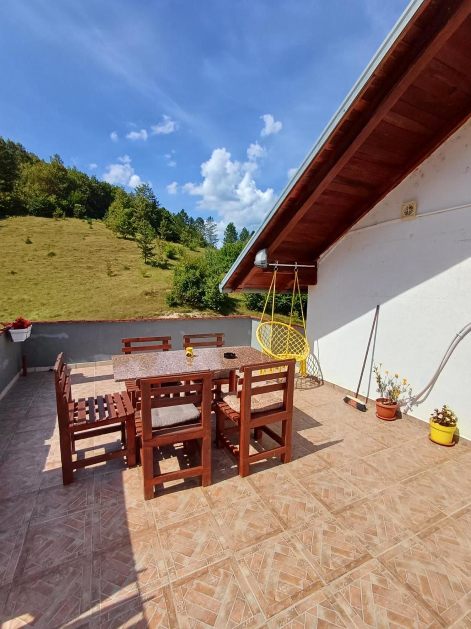 Apartman Denis Una Luzine Exterior foto